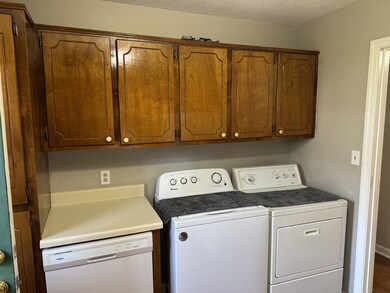 810 Trotwood Ave unit B, Columbia, TN 38401 - photo 6