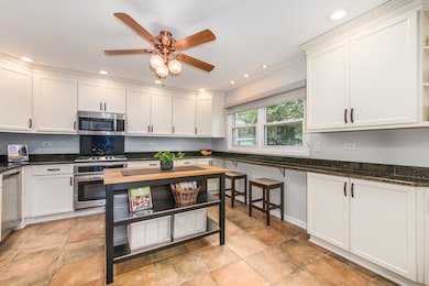 703 S Swain Ave, Elmhurst, IL 60126 - photo 6