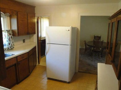 1304 Mcarthur St, Manchester, TN 37355 - photo 6