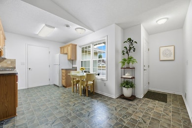 1065 Blackbird Trail SW unit 8, Hutchinson, MN 55350 - photo 2