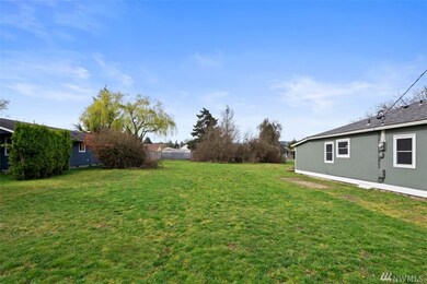 215 Corrin Ave SW, Orting, WA 98360 - photo 5