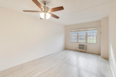 1220 Depot St unit 109, Glenview, IL 60025 - photo 7