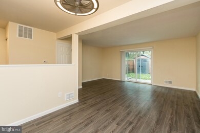 2908 Williamsburg Ct, Woodbridge, VA 22191 - photo 7