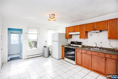50 Westervelt Ave unit 1, Hawthorne, NJ 07506 - photo 3