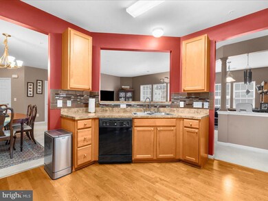 7559 Stoney Run Dr unit 301, Hanover, MD 21076 - photo 6