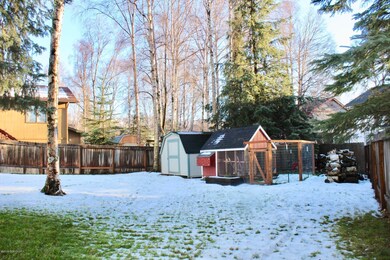 Awesome fully fenced level back yard