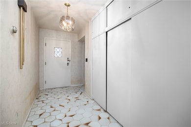 4345 Martin Dr, North Olmsted, OH 44070 - photo 4