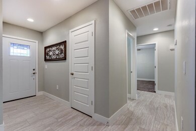3113 N 28th St-14
