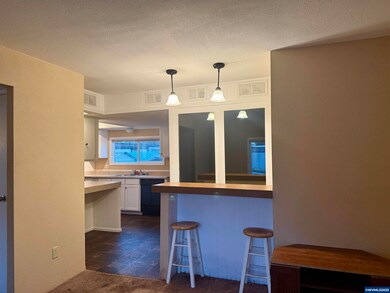 1530 Tamarack St unit 39 St, Sweet Home, OR 97386 - photo 3