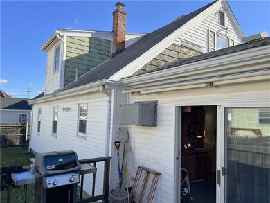 29 Tucker St, Central Falls, RI 02863 - photo 2