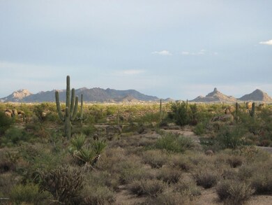 View to South_Troon & Pinnacle Peak