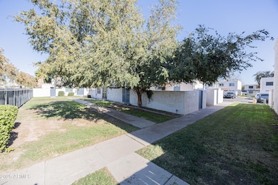 5214 N 42nd Pkwy unit 637, Phoenix, AZ 85019 - photo 4