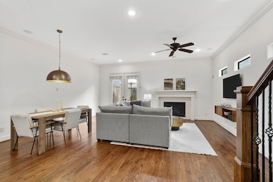 1334 Alexander St, Houston, TX 77008 - photo 7