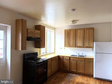 8 Maple St, Gettysburg, PA 17325 - photo 2