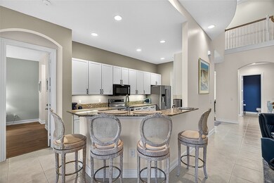 Breakfast bar/eat in kitchen