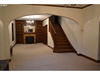 405 W 3rd St, the Dalles, OR 97058 - photo 2