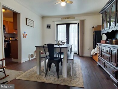 305 Sycamore Rd, Reading, PA 19611 - photo 7