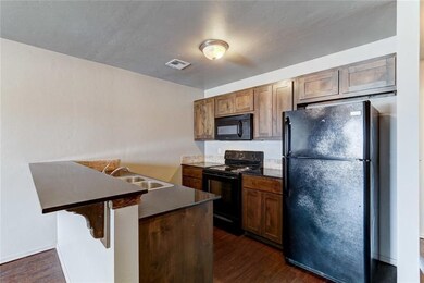 13807 Acme Rd unit 122, Shawnee, OK 74804 - photo 3