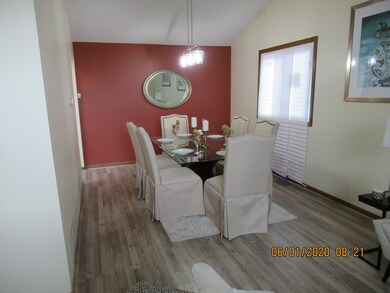 4054 Cambridge Dr, Country Club Hills, IL 60478 - photo 5