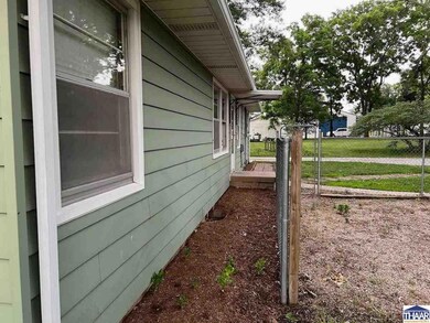 1519 E Springhill Dr, Terre Haute, IN 47802 - photo 4