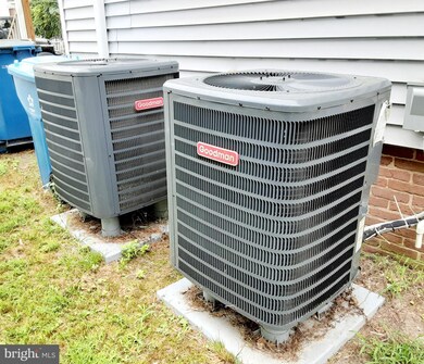 218 W 6th St, Laurel, DE 19956 - photo 4