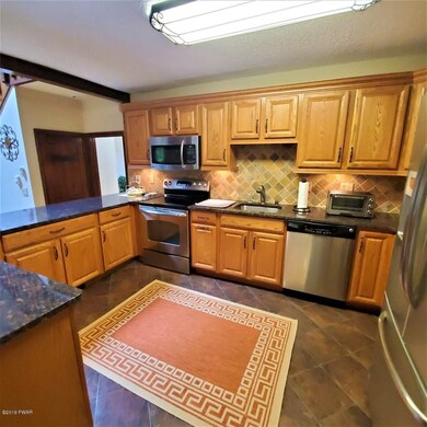 118 Gunstock Ln, Tafton, PA 18464 - photo 3