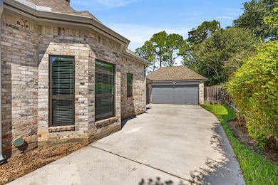 7619 Club Lake Dr, Houston, TX 77095 - photo 6