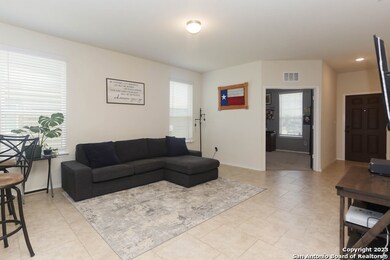 10368 McQueeney, San Antonio, TX 78252 - photo 3