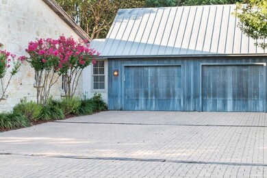 212 W Schubert St, Fredericksburg, TX 78624 - photo 5