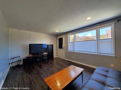 326 N Alice Ave, Rochester, MI 48307 - photo 5