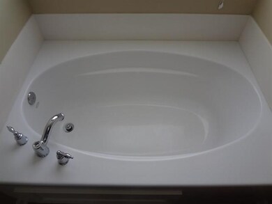 2620 Monarchy Ln, Greenwood, IN 46143 - photo 7