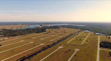 36 Macaw Dr, Cape Haze, FL 33946 - photo 4