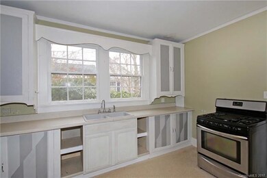 509 Carroll St, Statesville, NC 28677 - photo 3