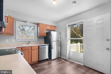 302 Unity Ln unit B, Annapolis, MD 21401 - photo 5