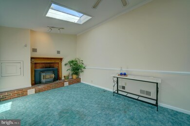 242 Carroll Rd, Pasadena, MD 21122 - photo 4