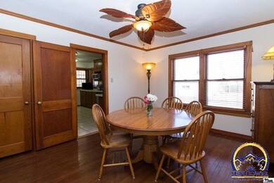 924 SW Plass Ave, Topeka, KS 66606 - photo 4