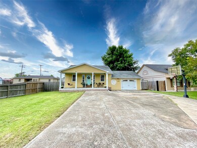 7527 County Road 669b unit 669B, Alvin, TX 77511 - photo 3