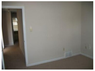 New carpet and paint throughout!