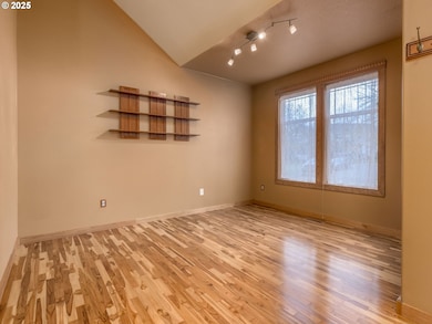 7709 SW Thornton Dr, Wilsonville, OR 97070 - photo 6