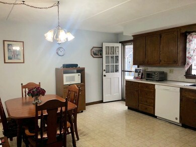 44 Salem St unit D, Wakefield, MA 01880 - photo 4