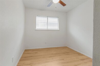 812 Jefferson Ave unit D, Cleveland, TX 77327 - photo 4