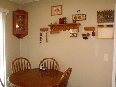 6378 Putnam Dr, Circleville, OH 43113 - photo 6