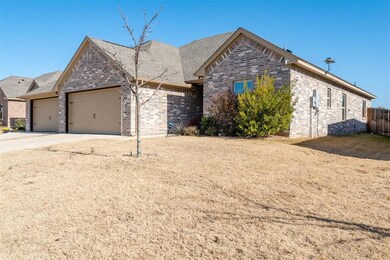 521 Landry Ct, Granbury, TX 76049 - photo 2