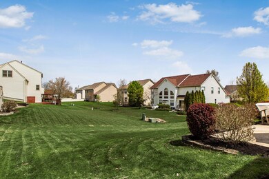 Backs up to Other Back Yards!