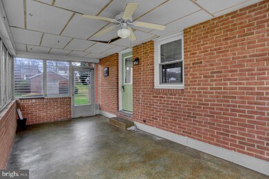 71 N 5th St, Mount Wolf, PA 17347 - photo 5