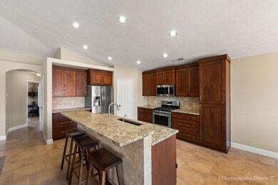 16-web-or-mls-3728 Nicholas Dr-15