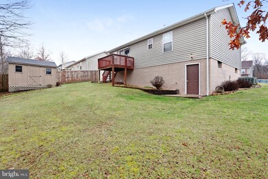 172 Longwood Dr, Bunker Hill, WV 25413 - photo 4