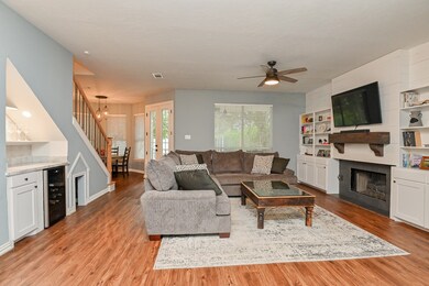 1313 Arlington St, Houston, TX 77008 - photo 4