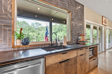 202 Cr 3490, Hawkins, TX 75765 - photo 6