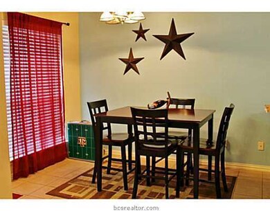 Dining Room. Open concept living, kitchen, and din